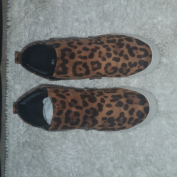 Booties Time and Tru - Picture 1 of 5